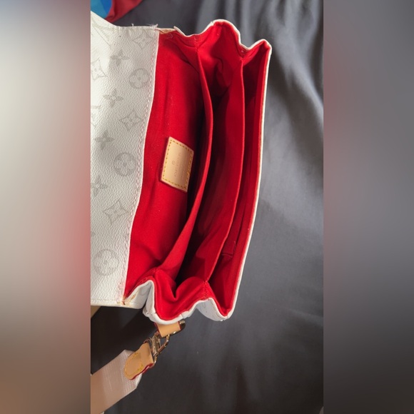 White Monogram Inspired By Louis Vuittin Crossbody Bag w/ Strap & Coin Pouch - Picture 12 of 13